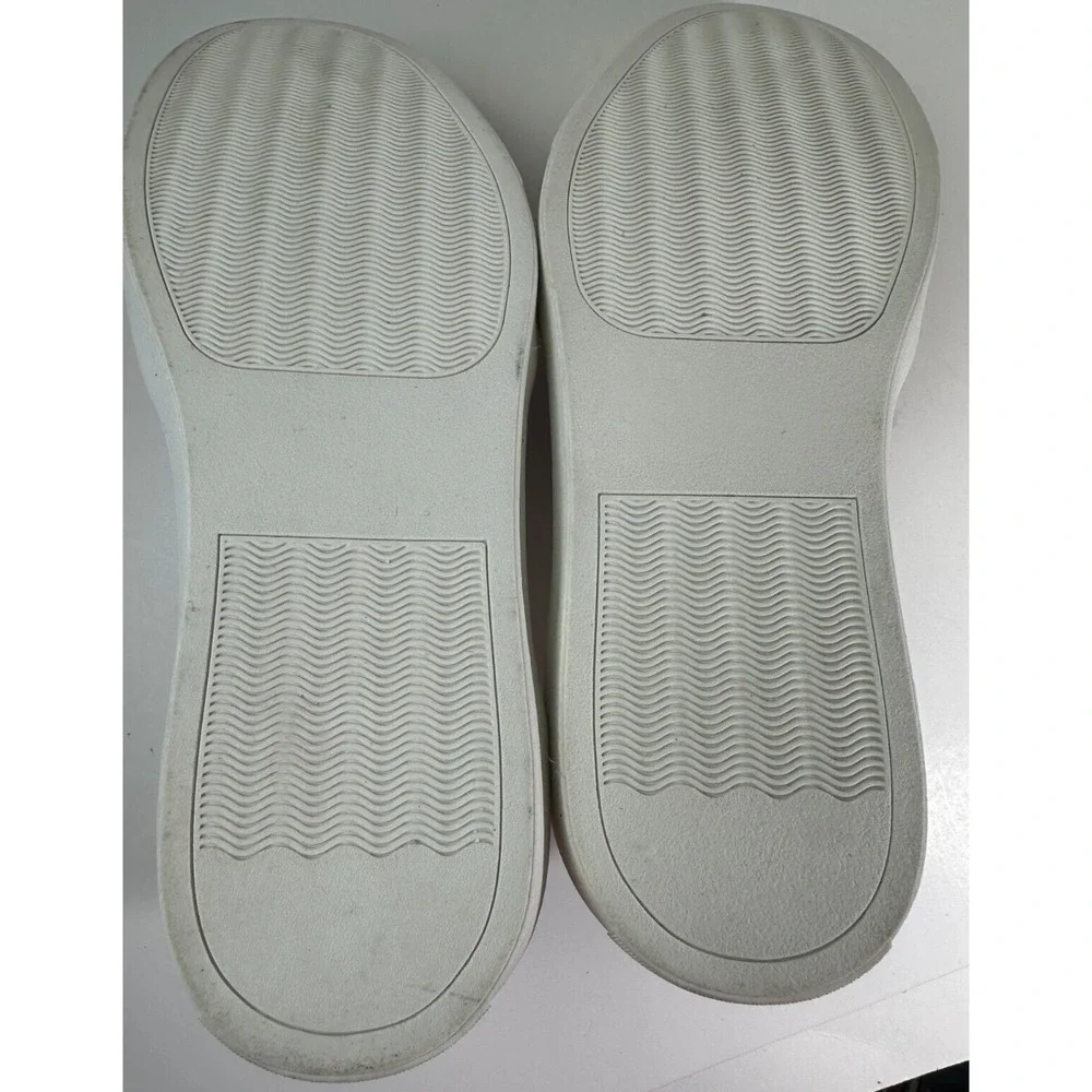 Torrid Embellished Slip On Sneakers Celebrate Love Rainbow Shoes Women's Size 9W - Picture 13 of 15